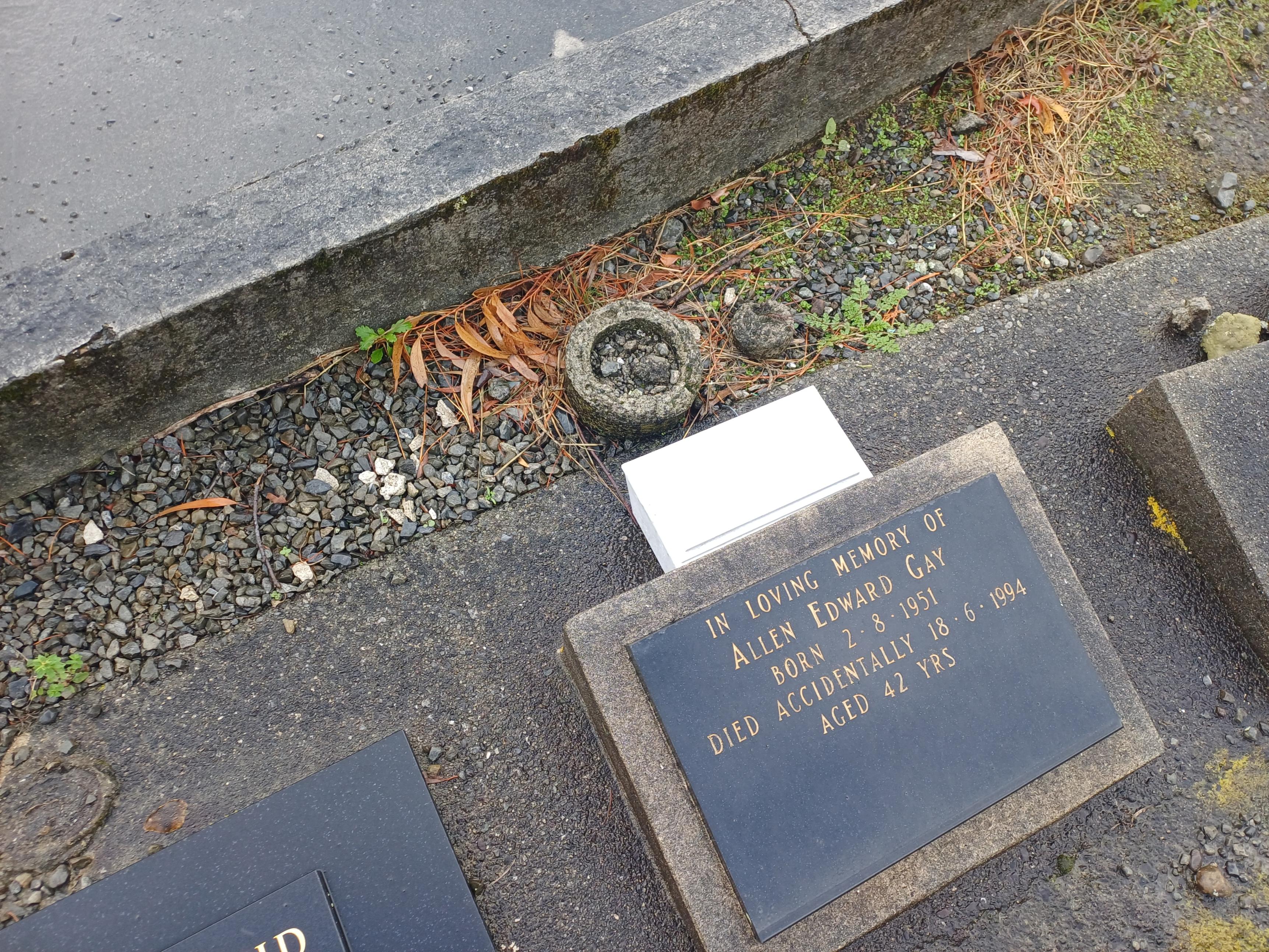 headstone